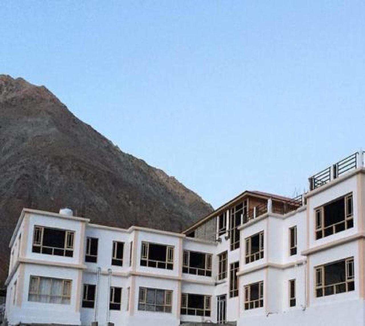 The Nun-Kun Residency Kargil Hotel Екстериор снимка