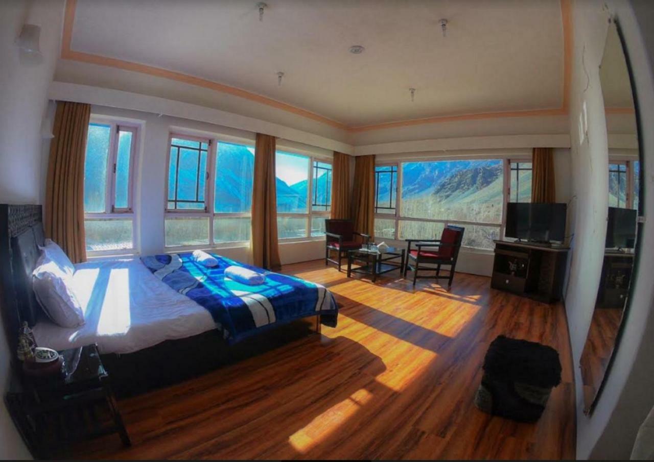 The Nun-Kun Residency Kargil Hotel Екстериор снимка