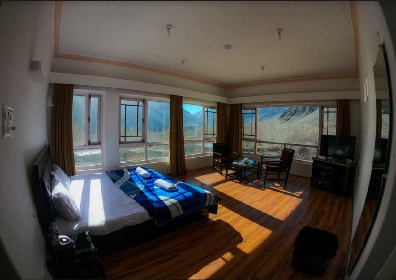 The Nun-Kun Residency Kargil Hotel Екстериор снимка